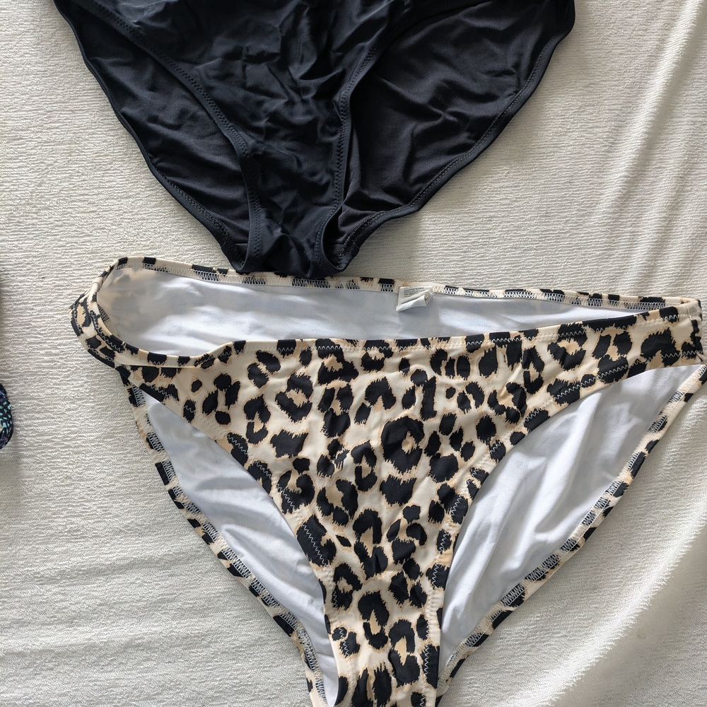 Old Navy Black and Leopard Print Bikini Bottoms